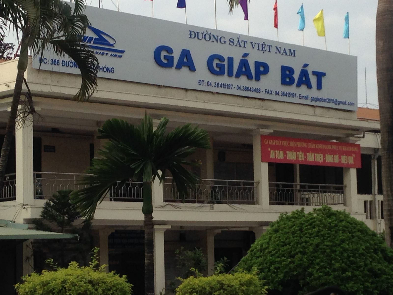 Vận chuyển hàng hóa tại Ga Giáp Bát - Hà Nội